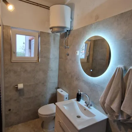 Apartman Dobric Kaštel Štafilić Exterior foto